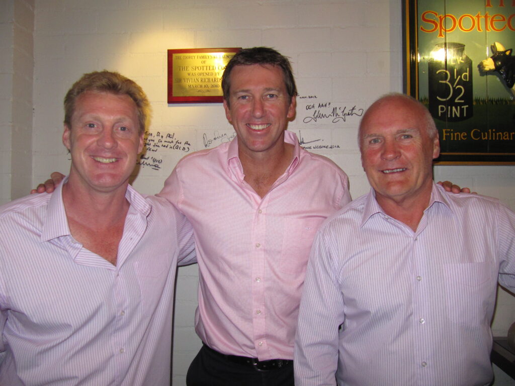 WALL OF FAME three pink amigos